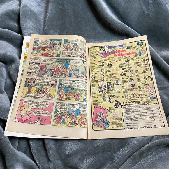 Vintage 1980 Yosemite Sam and Bugs Bunny Comic #68 Part of Whitman 3 Pack - Picture 11 of 12